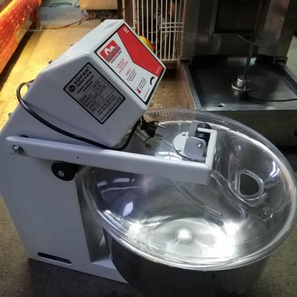 15 kg lık hamur makinası